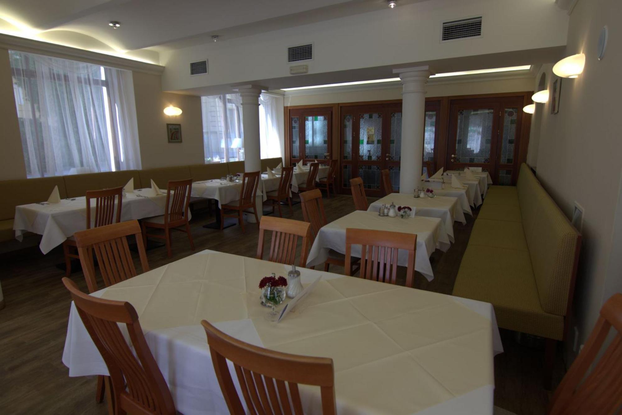 Hotel Westend 마리안스케 라즈네 외부 사진